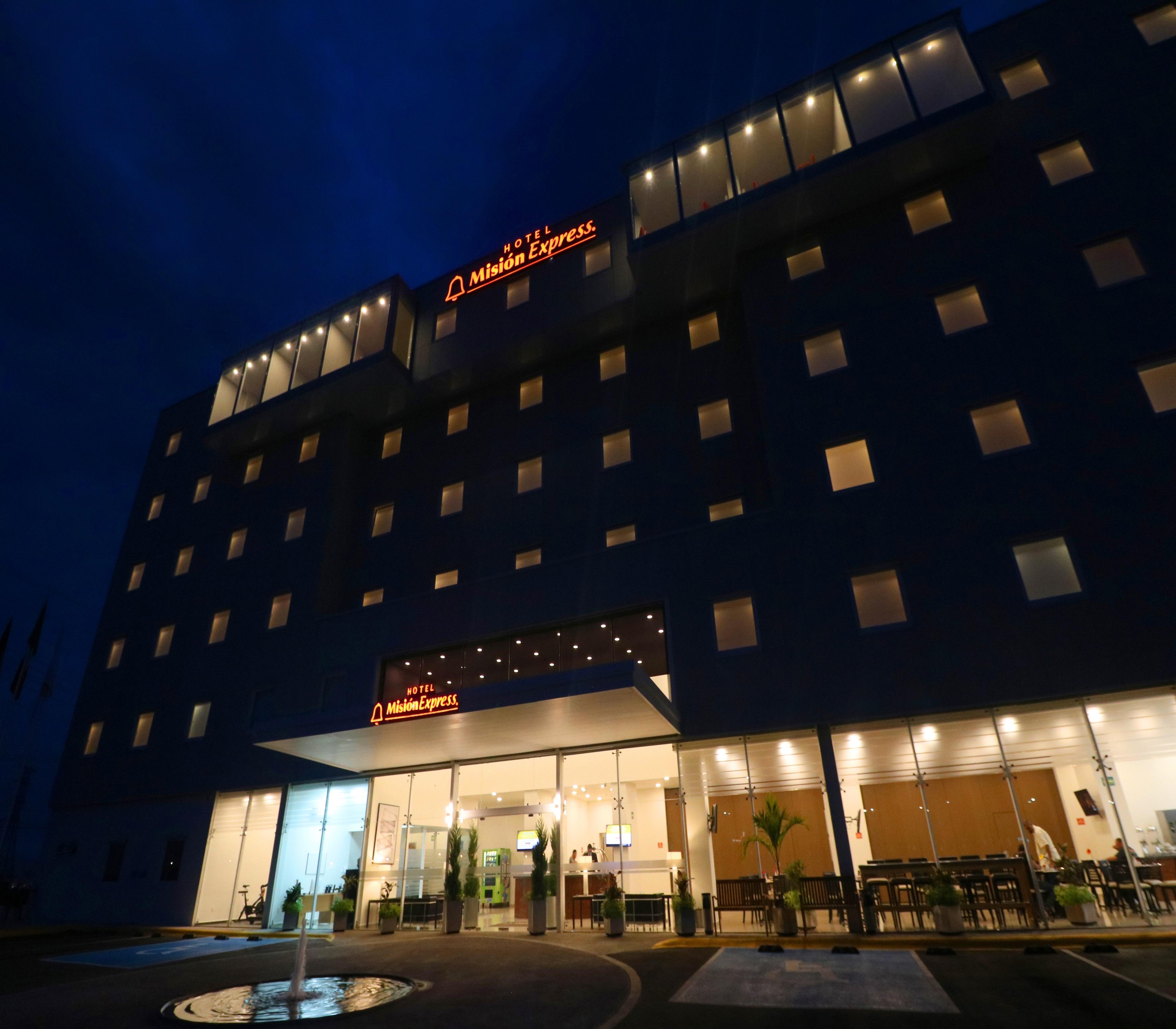 Mision Express Queretaro Hotell Eksteriør bilde