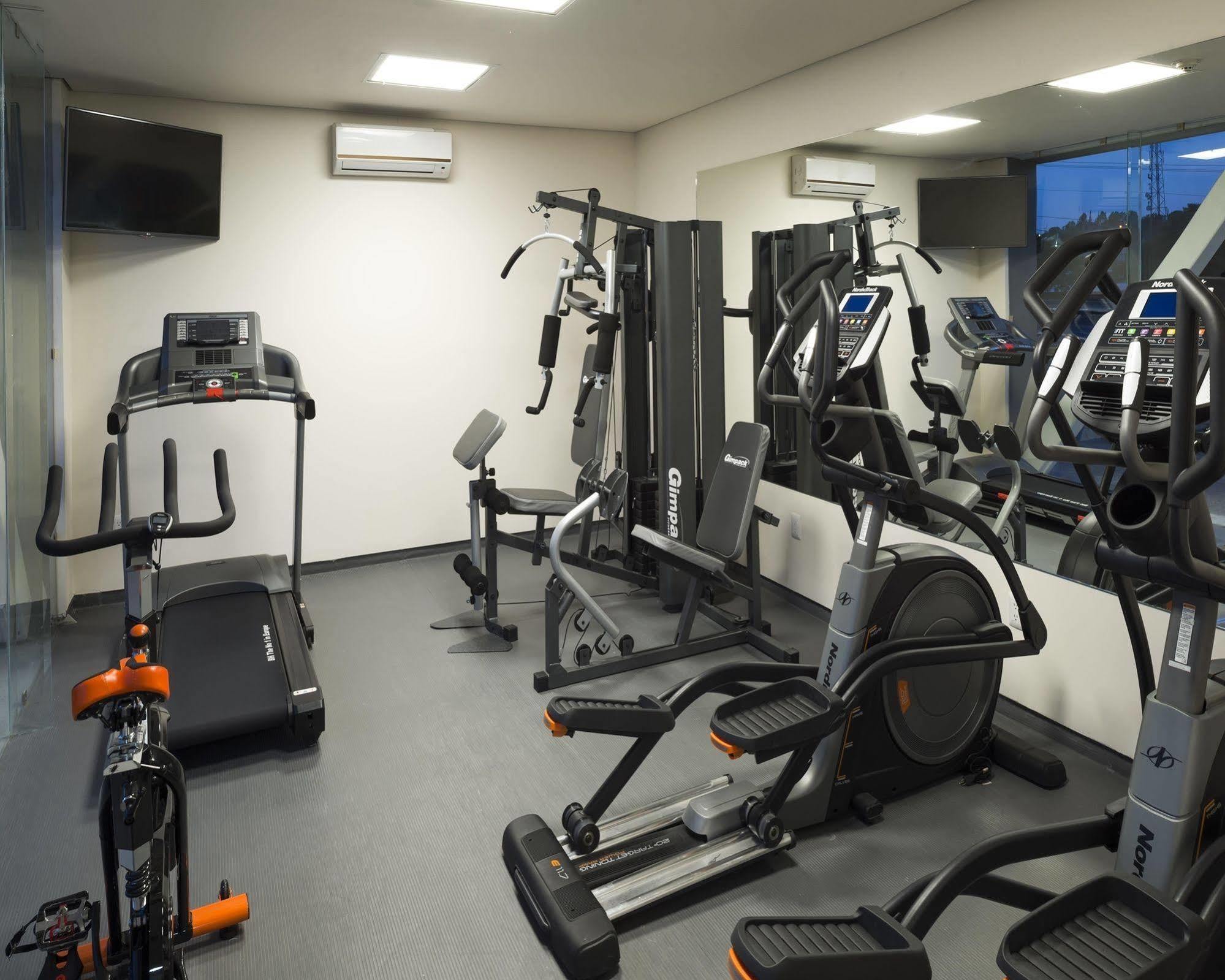 Mision Express Queretaro Hotell Eksteriør bilde