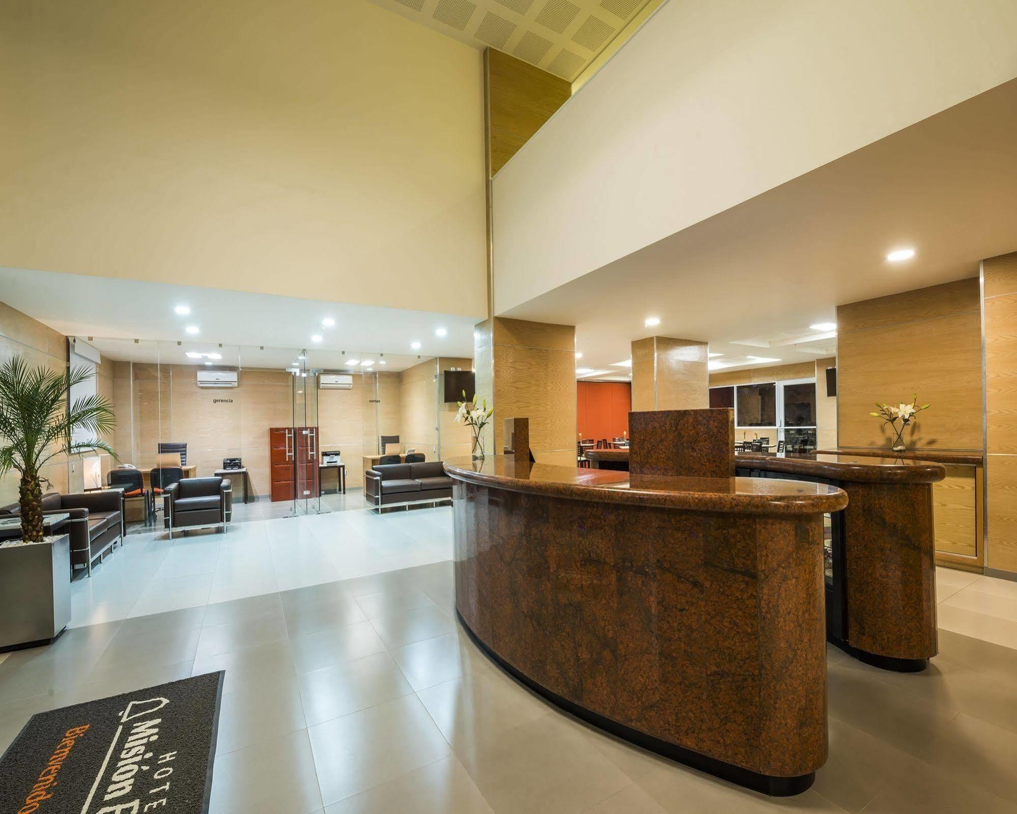 Mision Express Queretaro Hotell Eksteriør bilde