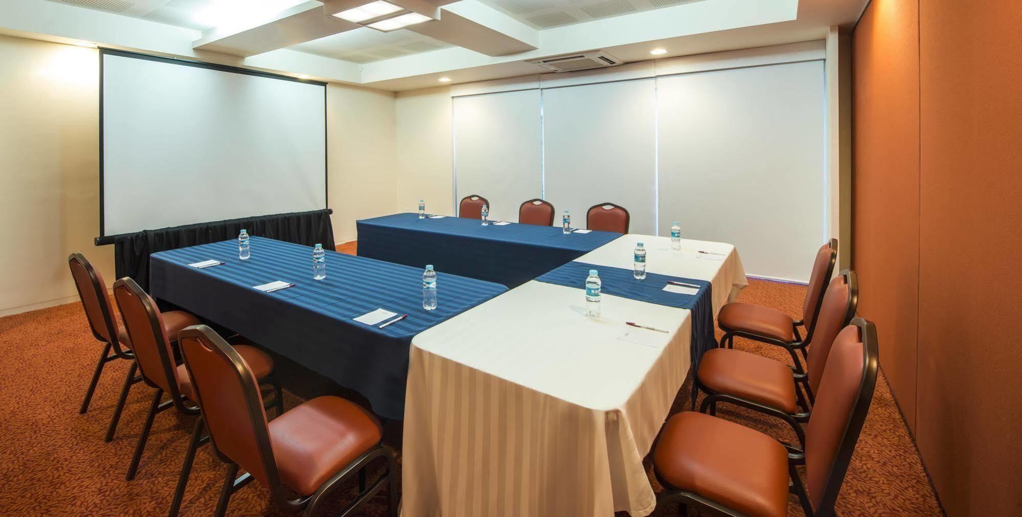 Mision Express Queretaro Hotell Eksteriør bilde